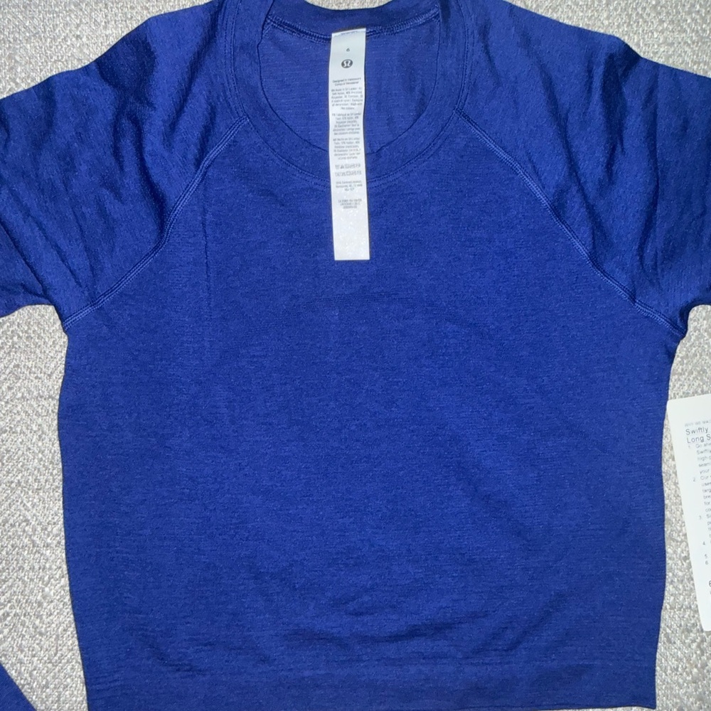 lululemon athletica Blue Long Sleeve Tee - Picture 4 of 5